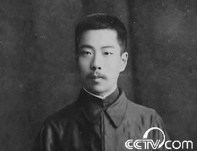 魯迅青年時期的故事，魯迅到37歲時仍是無名小卒